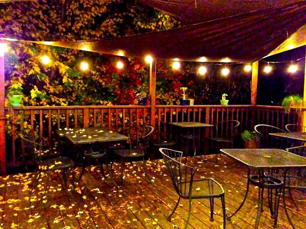 Grizzly Ranch Golf Club — clubhouse deck with mountain views, Portola CA