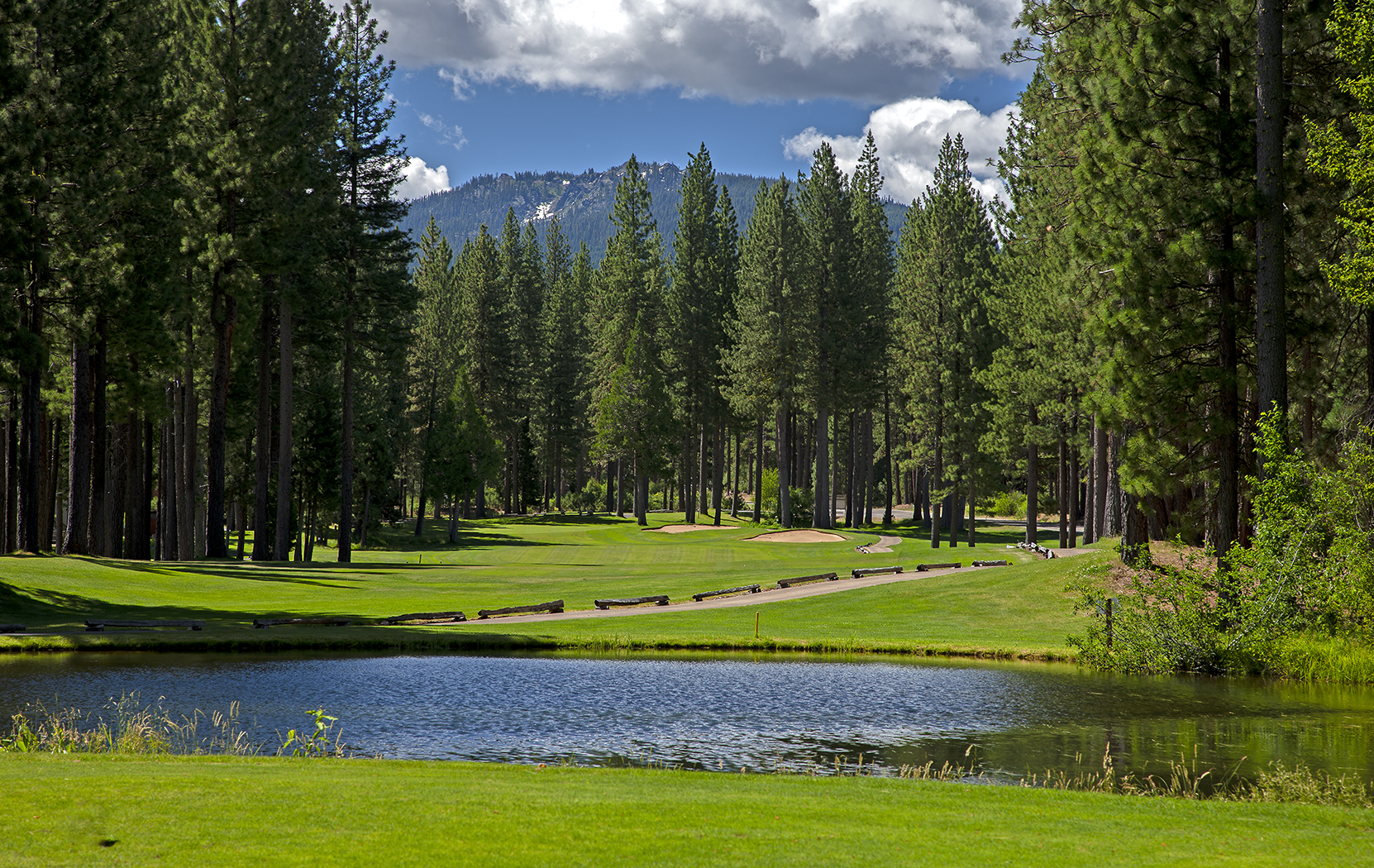Plumas Pines — Signature 2nd hole with green complex